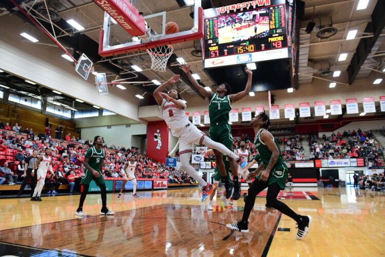 Youngstown State drills Green Bay on Senior Day, 95-65
